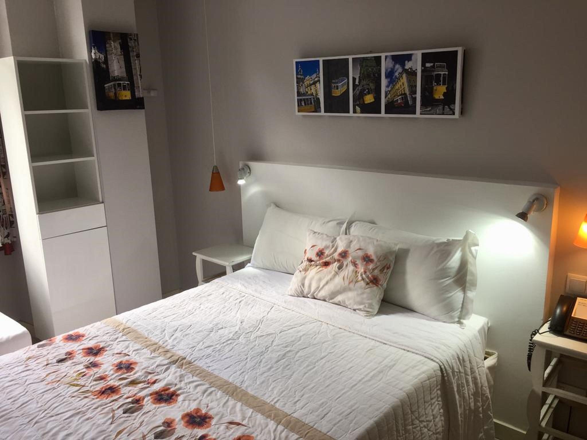 Golden Tram 242 Suites & Hostel Lisboa Ngoại thất bức ảnh
