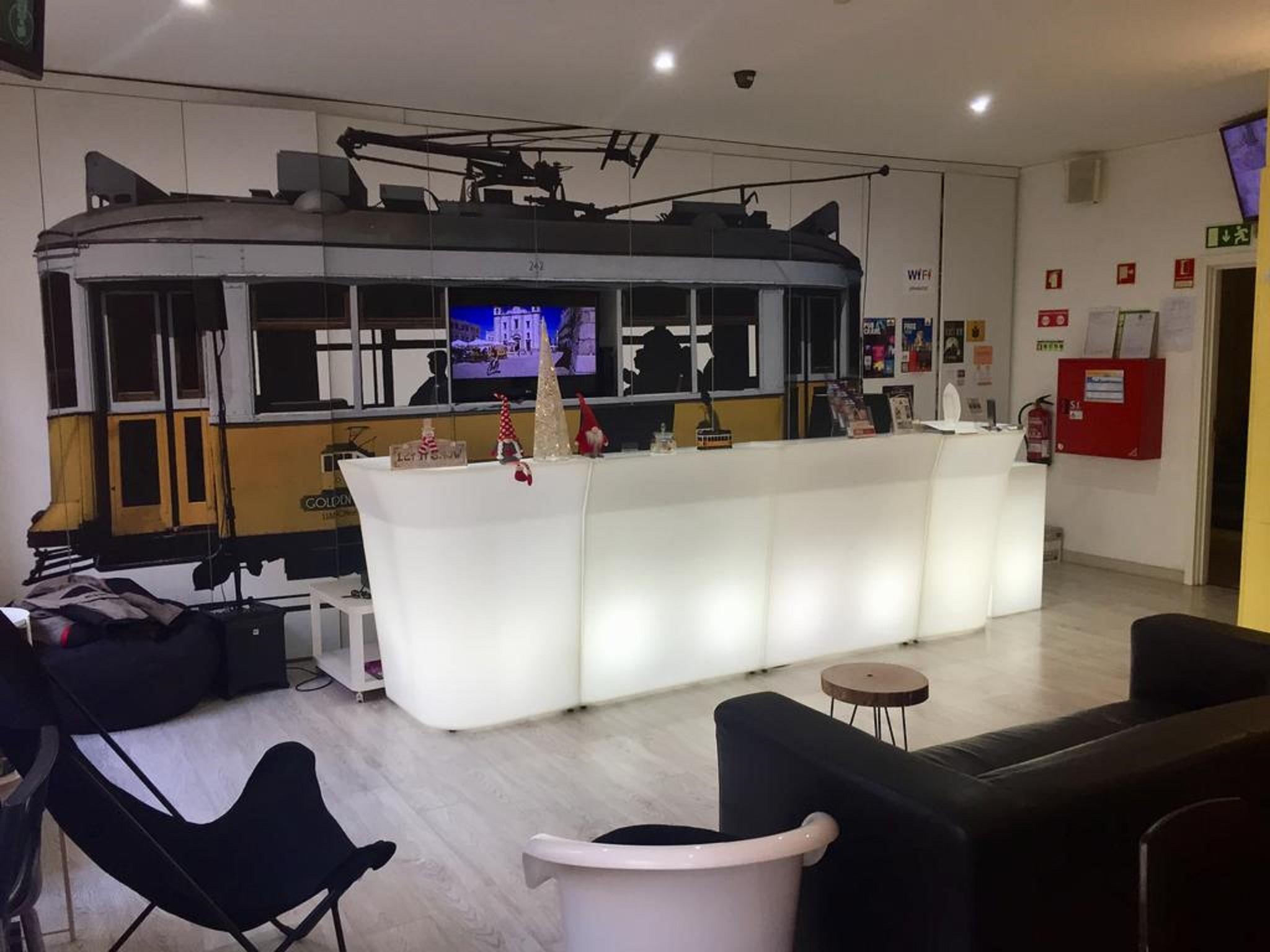 Golden Tram 242 Suites & Hostel Lisboa Ngoại thất bức ảnh