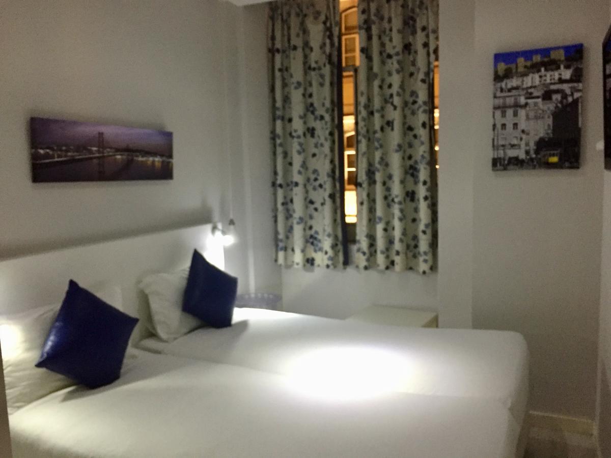 Golden Tram 242 Suites & Hostel Lisboa Ngoại thất bức ảnh